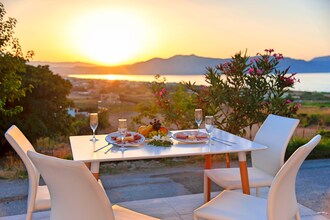 Cretan Sunset Villa