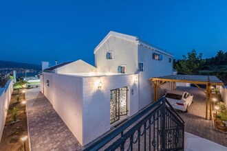 Villa Mek