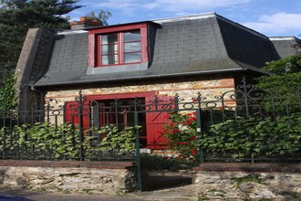 Vakantiehuizen Yvelines EUR-FR-78700-03