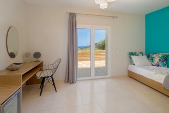 Villa Keri Sea
