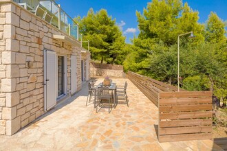 Villa Keri Sea