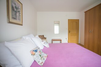 Villa Maria Buzet with Shared Pool \/ Apartment Maria I with Garden View
