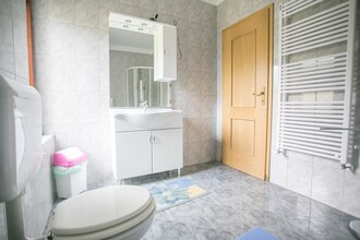 Villa Maria Buzet with Shared Pool \/ Apartment Maria I with Garden View