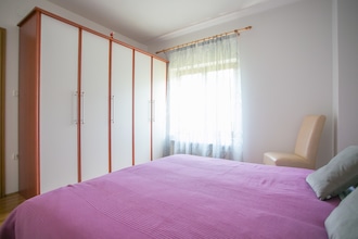 Villa Maria Buzet with Shared Pool \/ Apartment Maria I with Garden View