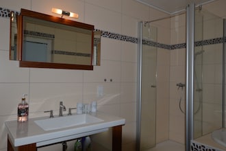 Ferienwohnung Weitblick I II