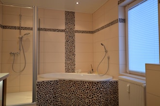 Ferienwohnung Weitblick I II