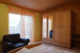 Ferienwohnung Weitblick I II