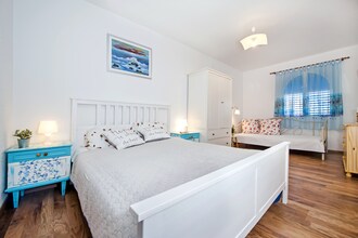 Holiday Home Art