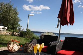 Waterfront apartment Danijela