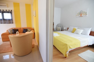 Waterfront apartment Danijela
