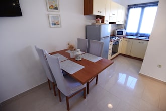 Waterfront apartment Danijela