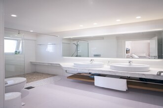 Private Pool Villa White Villas