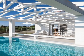 Private Pool Villa White Villas