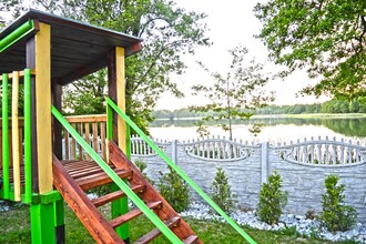 A house on the shore of the lake