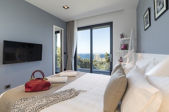 Horizon Luxury Villa
