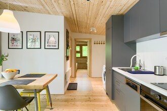 Treehouse Lika 2