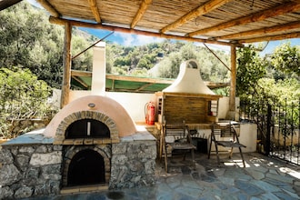 Olive Tree Cottage No 1