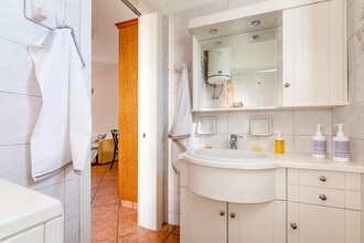 Small apartment in Porto Rafti Area