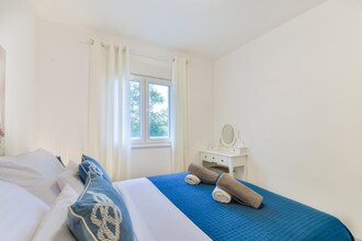 Cozy apartment Vir1