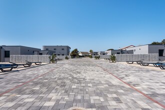 Resort More 3