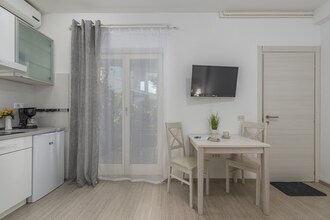 Villa Ladavac B&B Studio Apartment A2