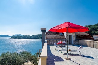 Holiday home in Islands