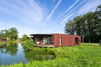 The Easy Accessible Leaf by YourNature