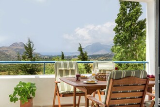 Villa Anemos