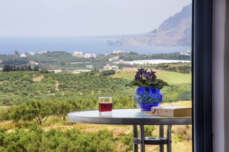 Villa Anemos