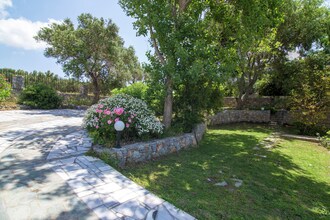 Villa Anemos