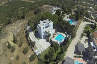 Villa Anemos