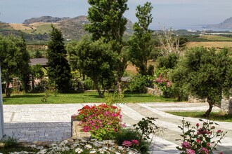 Villa Anemos