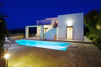 Villa Ikaros