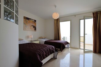 Villa Lily
