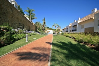 Villa Lily