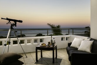 Gennadi Luxury Beach Front Villa