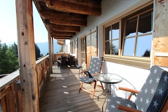 Panorama Chalet 5