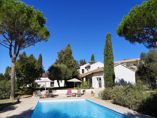 Vakantiehuis met privé zwembad in Campagnan (Frankrijk) voor 12 personen