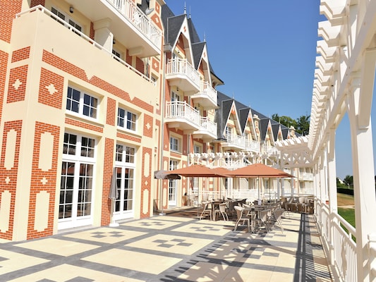 Vakantiehuis met zwembad in Bagnoles de L%$&orne (Frankrijk) voor 2 personen