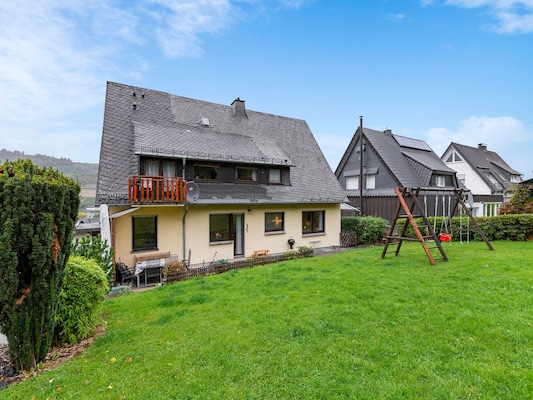 Ferienhaus mit umzäuntem Garten in Bestwig-Velmede (Deutschland) und 2 Hunde erlaubt