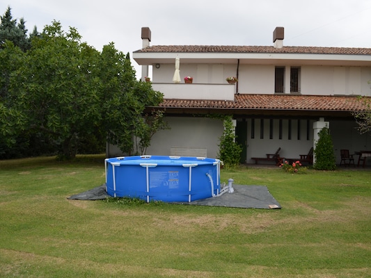 Ferienhaus mit umzäuntem Garten in Sant%$&ermete (Italien) und 2 Hunde erlaubt