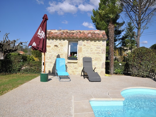 Ferienhaus mit umzäuntem Garten in St Victor de Malcap (Frankreich) und 2 Hunde erlaubt