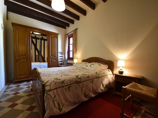 Ferienhaus mit umzäuntem Garten in St. Maurice sur Aveyron (Frankreich) und 2 Hunde erlaubt