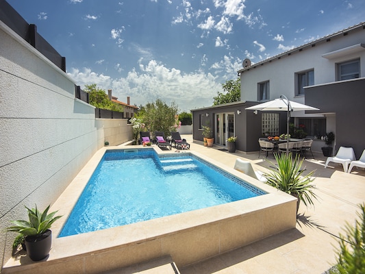 Vakantiehuis met privé zwembad in Liznjan (Kroatië) voor 8 personen