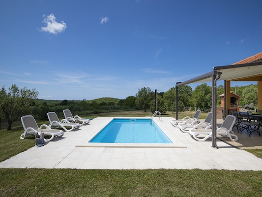 Vakantiehuis met privé zwembad in Sorici (Kroatië) voor 6 personen