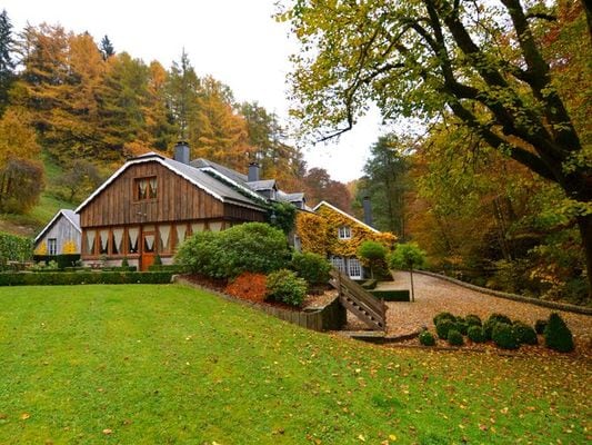 Rustiek vakantiehuis in de Ardennen met een binnenzwembad