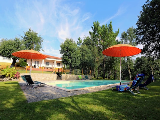 Vakantiehuis met privé zwembad in Salir de Matos (Portugal) voor 8 personen
