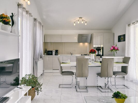 Vakantiehuis met 2 slaapkamer(s) in Valtura (Kroatië) voor 5 personen