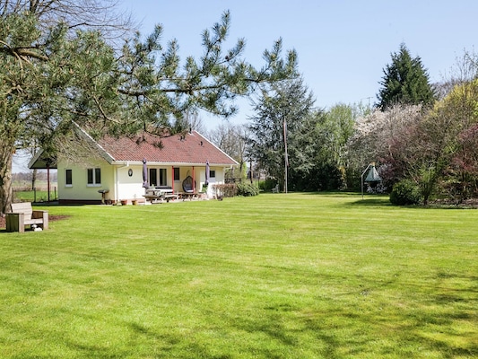 Ferienhaus mit umzäuntem Garten in Heino (Niederlande) und 3 Hunde erlaubt