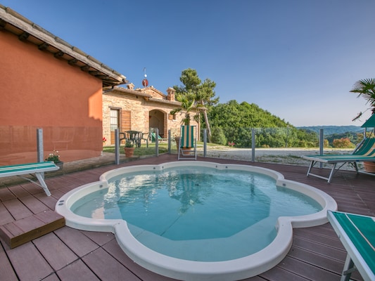 Ferienhaus in Sant%$&angelo in Vado (Italien) und 2 Hunde erlaubt